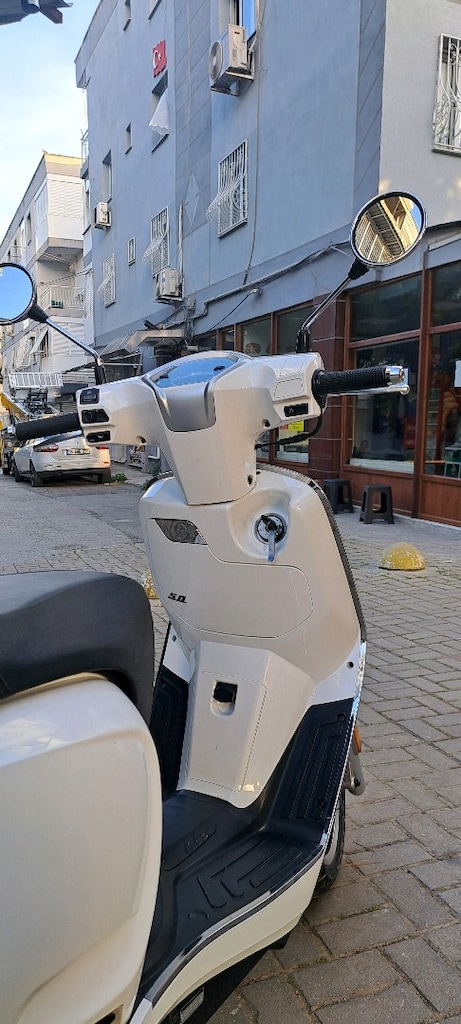 Kmyco Like 50 2021 model 6.000 km de - 13