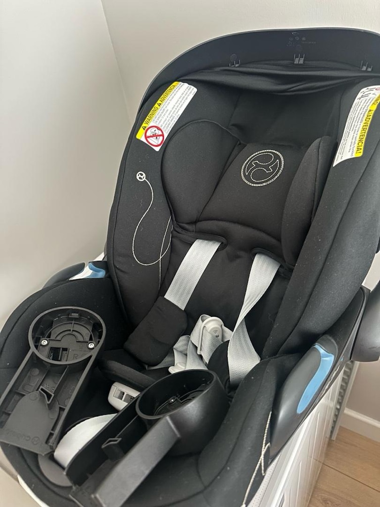 Cybex Cloud G Model ve Isofix araç bazası - 7