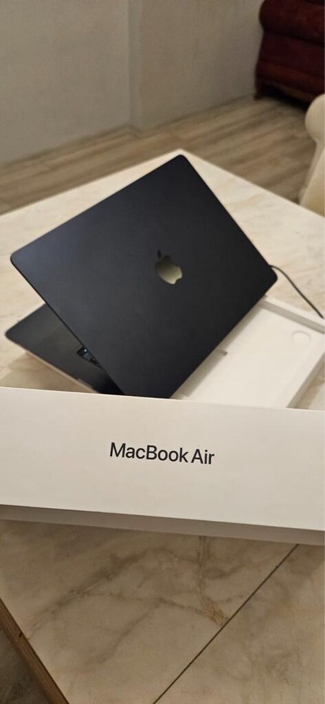 Apple MacBook M4 Air 15” - 9