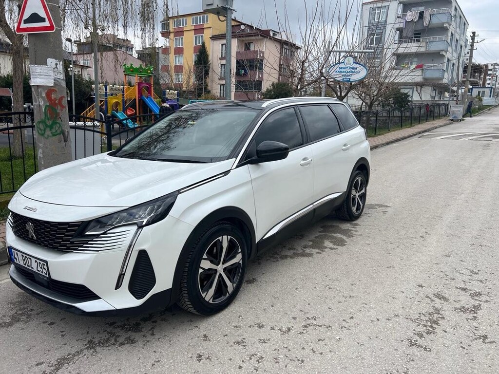Peugeot 5008 - 3
