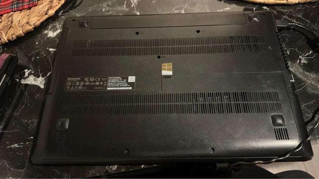 Lenova Laptop - 3