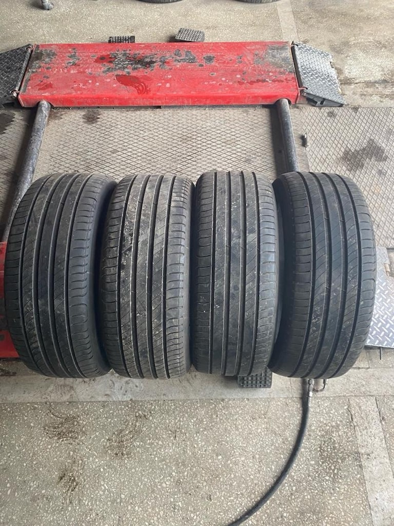 235 50 19 PIRELLI - 2