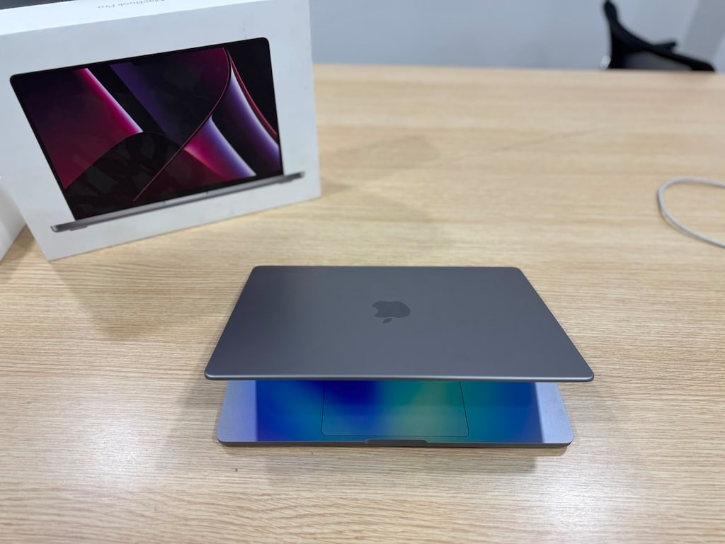 Temiz MacBook Pro 14" M2 Pro | 16GB RAM | 512GB SSD | 220 DEVİR