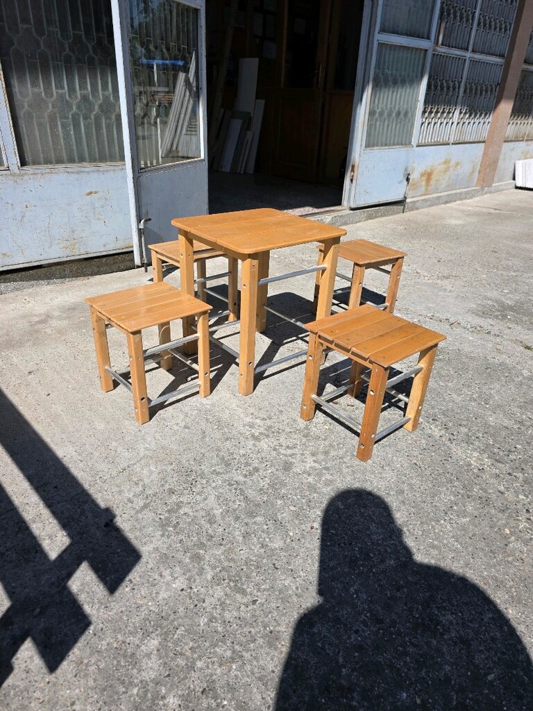 4 kişilik Ahşap masa tabure takımı - 4