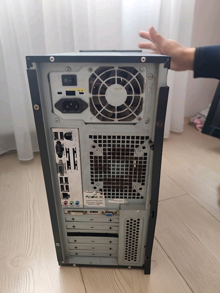 acil satılık Monitör ve Bilğisayar - 4