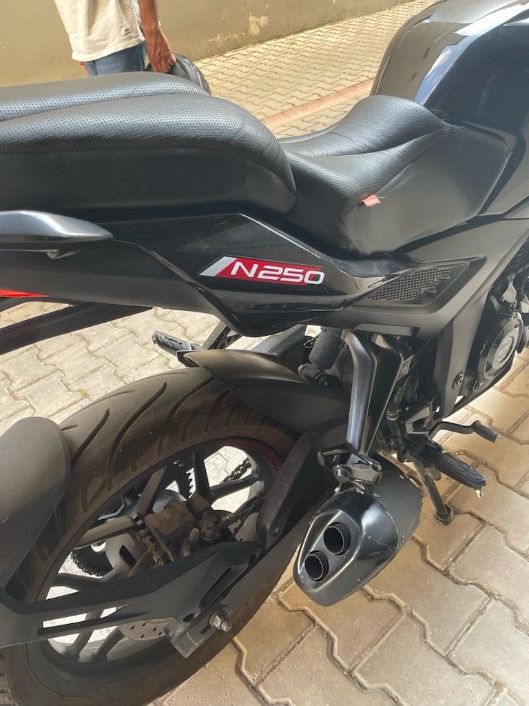 Bajaj Pulsar n250 2023 model - 6