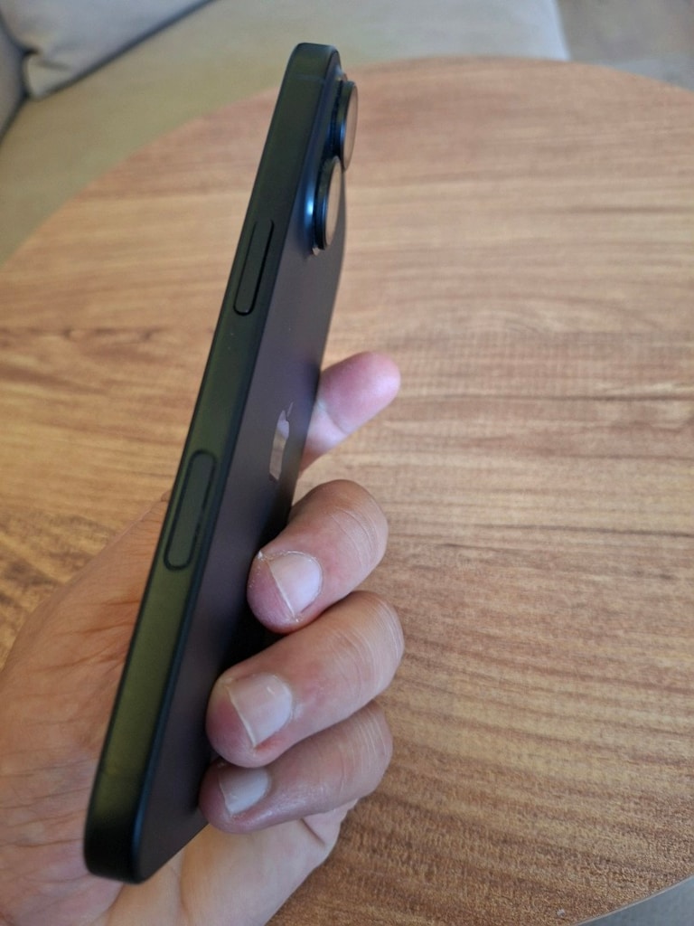 IPHONE 16 128GB SIYAH TERTEMIZ KILIFLARI ILE - 4