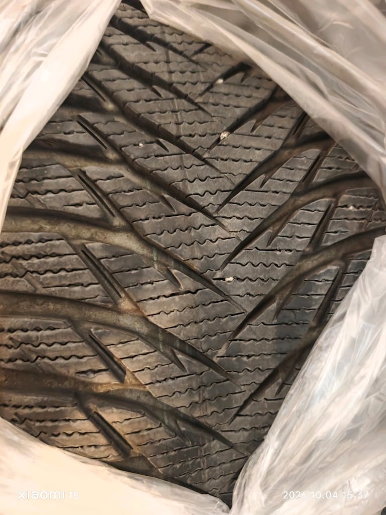 Goodyear ultragrip 8 kışlık 205/55R16 Lastik - 8
