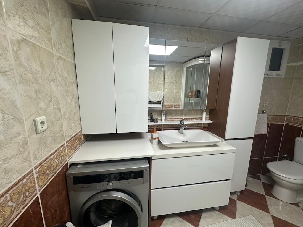 banyo dolabı