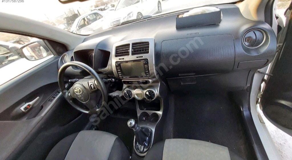 Tek nokta hasarlı İlk kazası Toyota urban Cruiser - 6