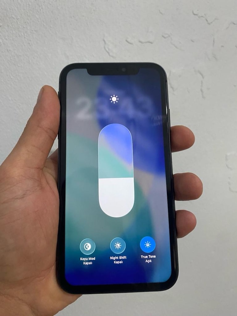 iPhone 11 YURTICI 128 GB PIL 78 - 7