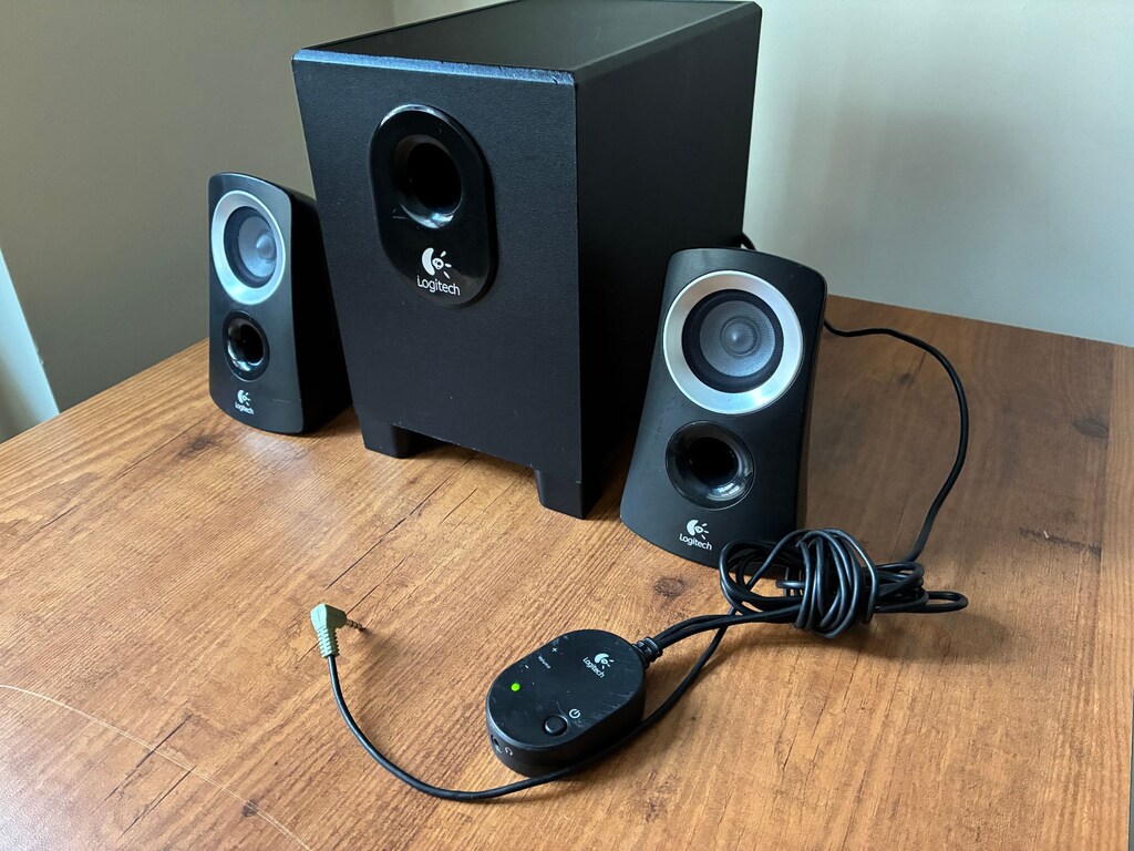 Logitech 2+1 Ses Sistemi Z313 - 2