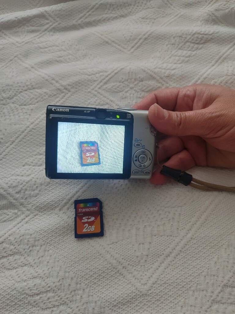 Canon IXUS 800 IS - 4