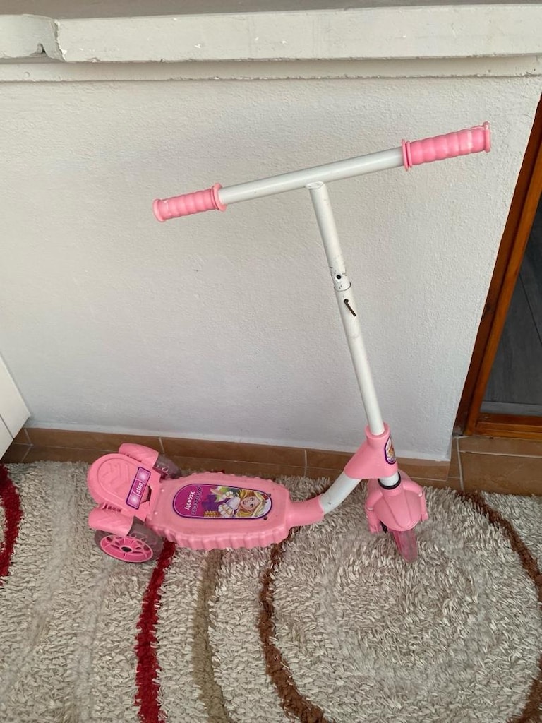 Pembe scooter - 11