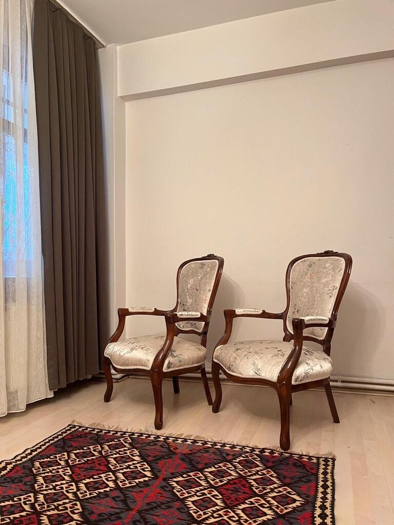 Antika Ceviz Yeni Döşenmiş Çift Berjer - 5