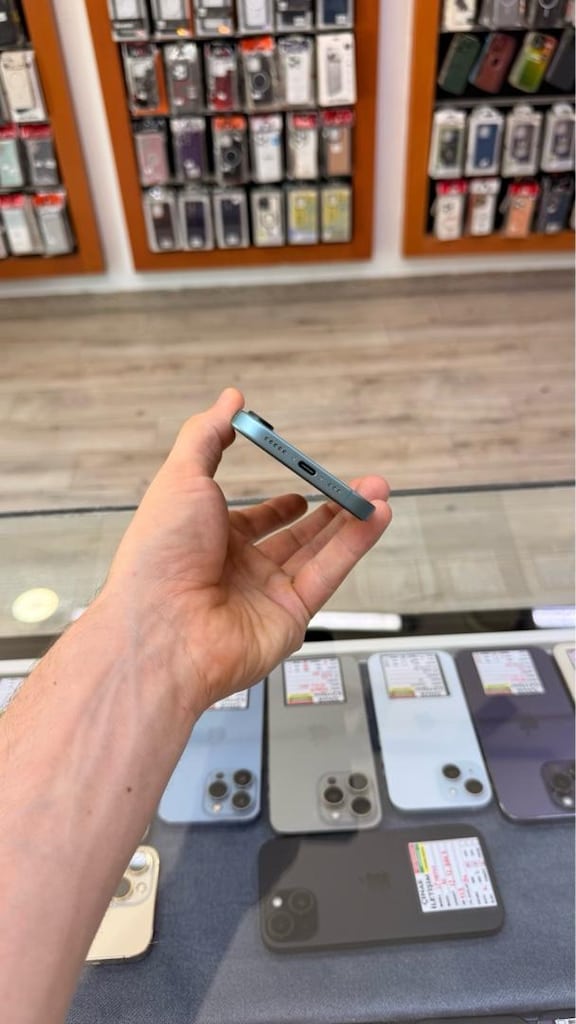 iPhone 16 Teal 128GB - 5