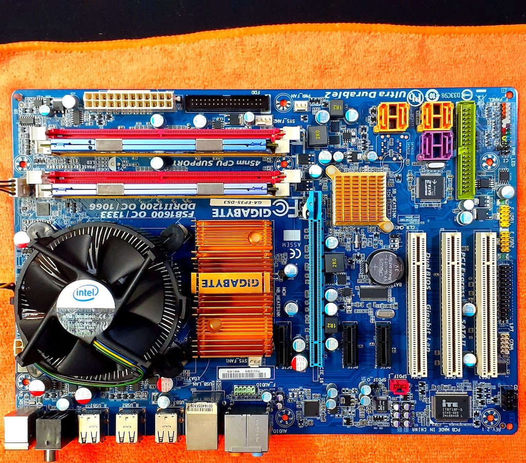 Gigabyte GA-EP35 DS3 LGA 775 Pin Sorunsuz Anakart - 3