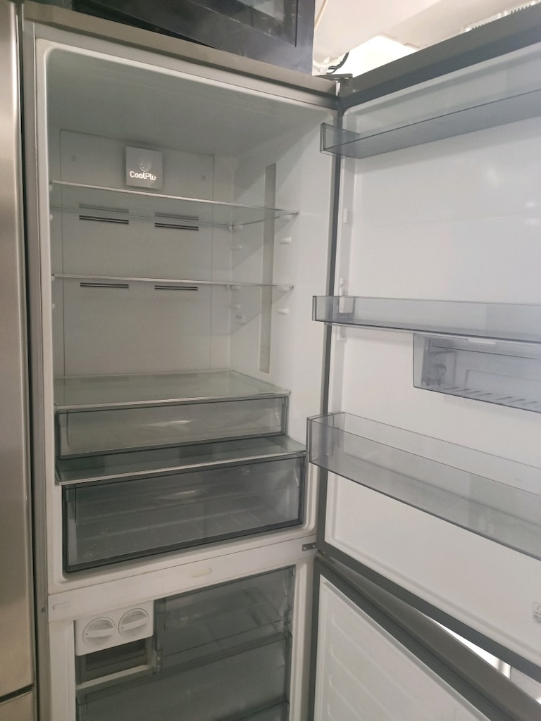 Arçelik Gri Piyano Serisi 520 Litre Alttan Dondurucu Nofrost Buzdolabı - 2