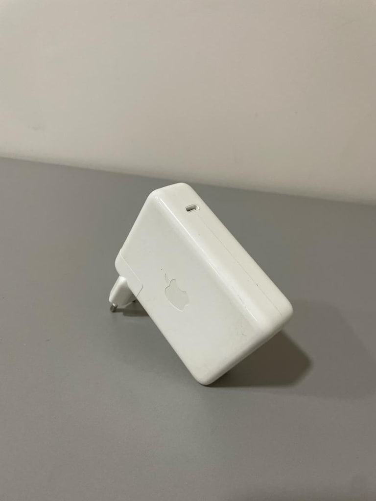 Apple 140w usb-C Güç Adaptörü - 3