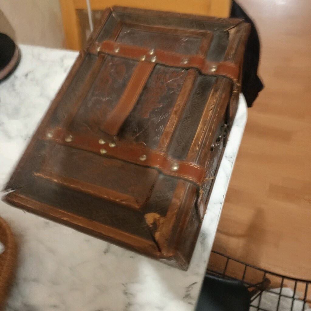 Vintage Bakır İşleme Kabartmalı Sandık - 7