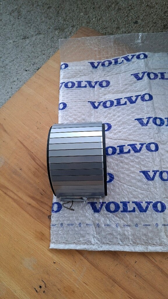VOLVO XC90 XC60 S90 V90CC S60 V60CC Orta konsol stor perde sürgüsü. - 2