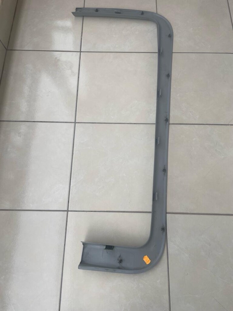 Mersedes Vito 639 kasa orijinal sağ orta kapı sürgülü üst trim sağlam - 2