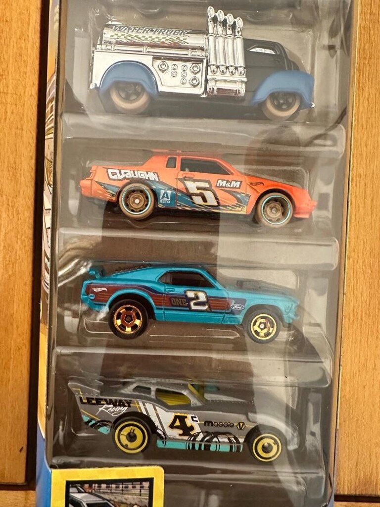 Hot Wheels - 3