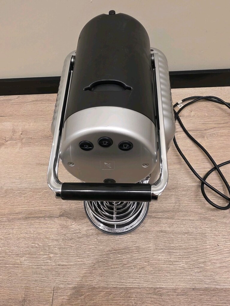 NespressoNespresso Zenius Espresso Kapsül Kahve Makinesi - 5