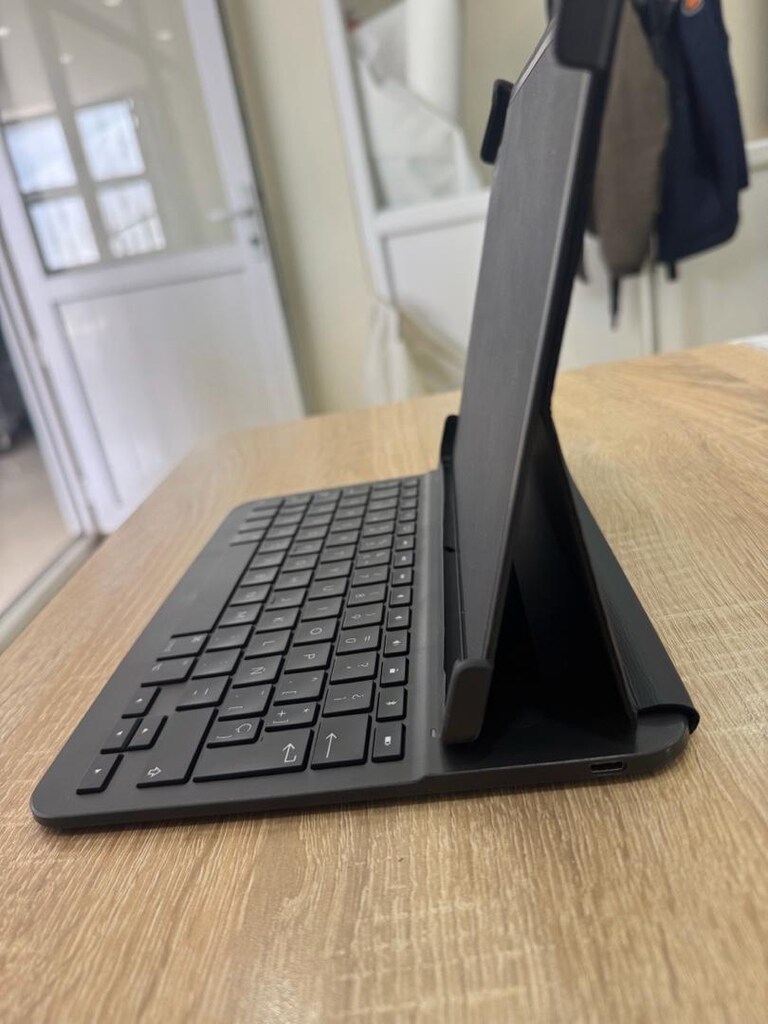 ipad 4.nesil Logitech klavye - 4