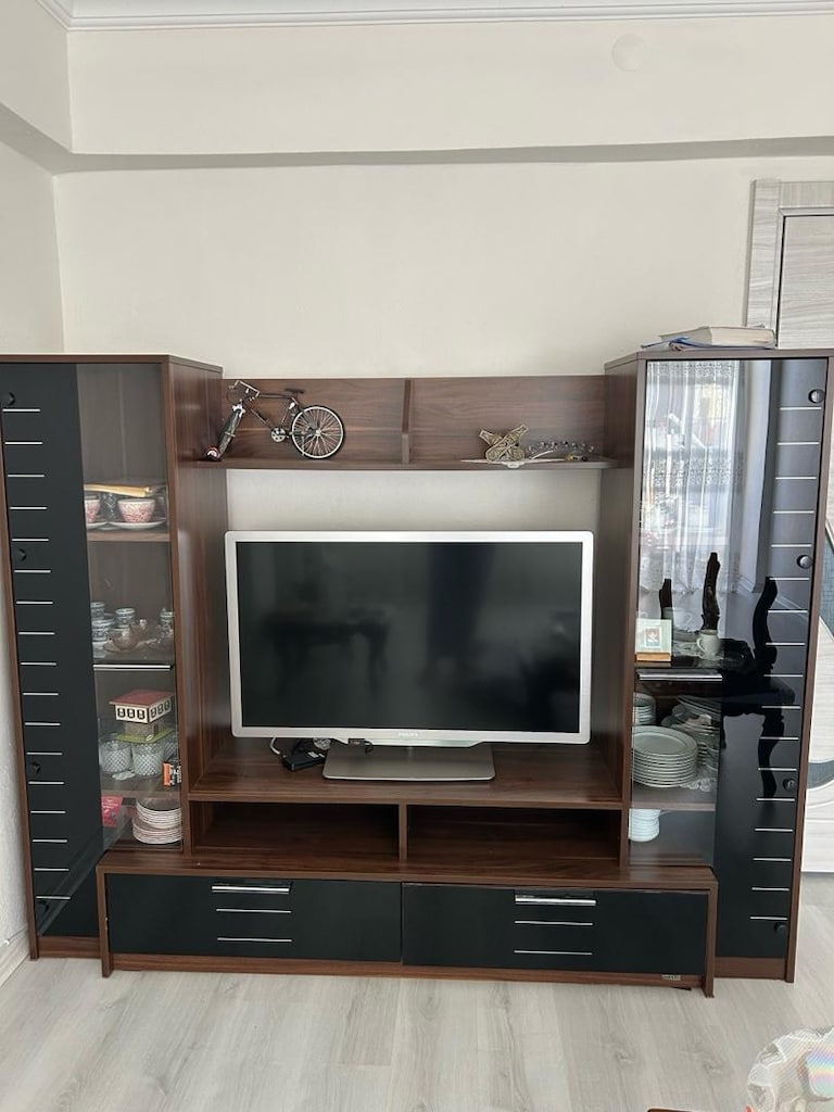 Tv Ünitesi + Vitrin