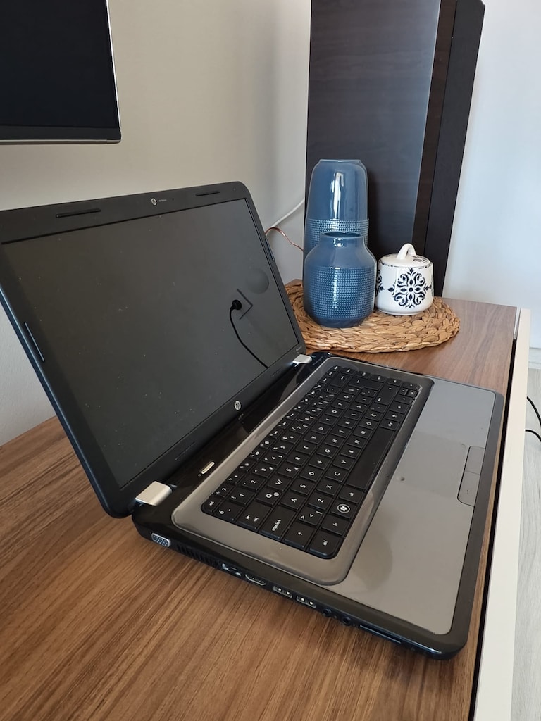HP LAPTOP - 14