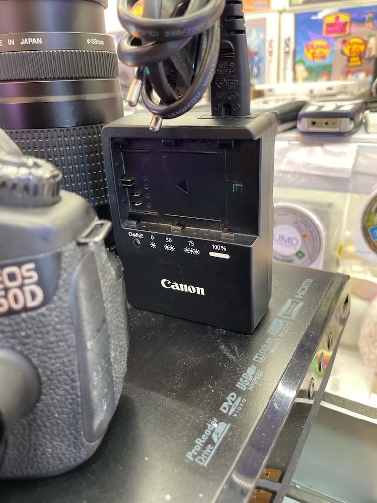 Canon EOS 60D dijital fotoğraf makinesi - 2