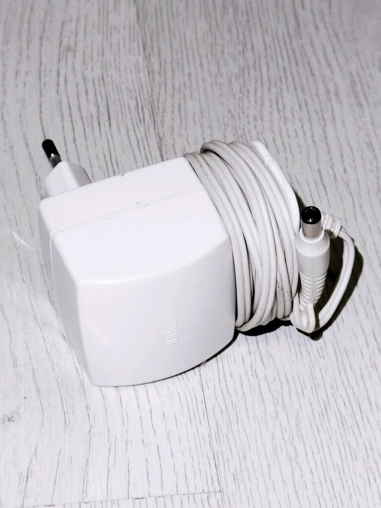 Braun 12V / 400 mA PI-41-77V-3 model Silk-épil epilatör Adaptörü - 4