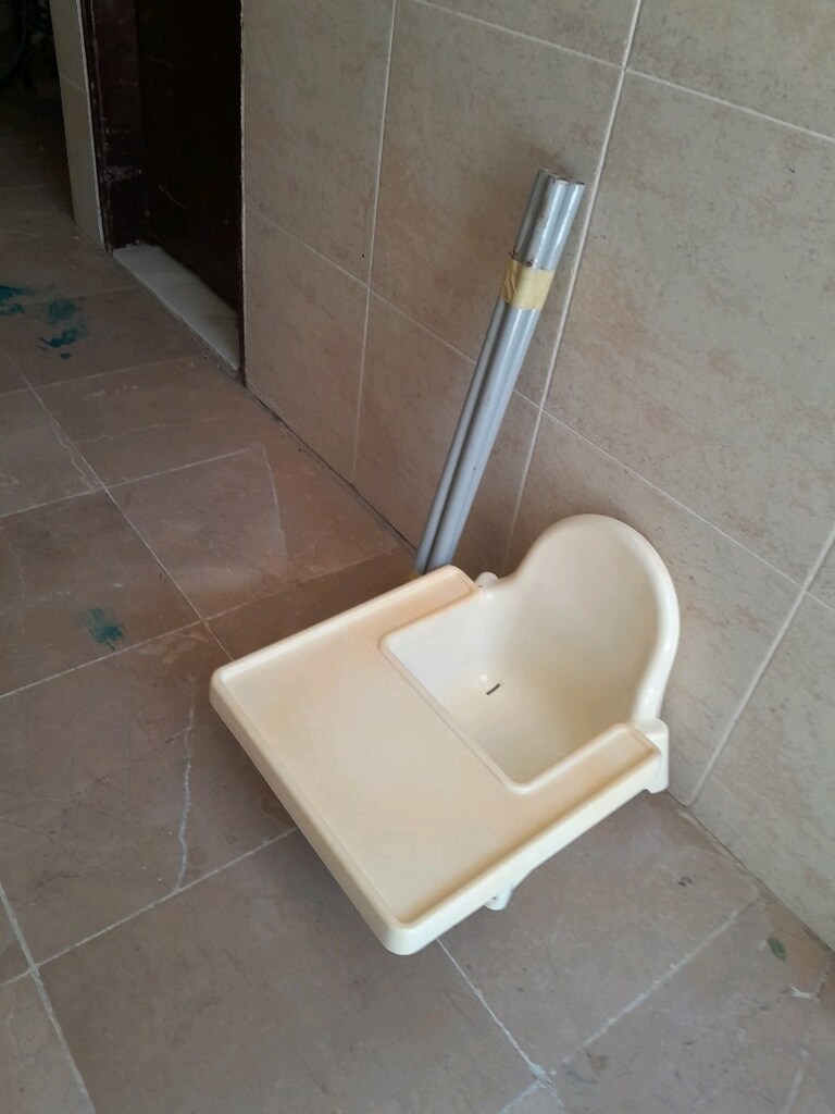 çocuk bebek maması masası sağlam hiçbir sorun yok sağlam bozuk değildi - 4
