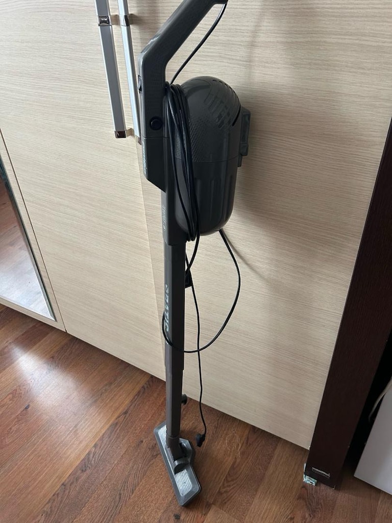 Fantom Pratic-S P1200 Toz Torbasız Dikey Süpürge - 4