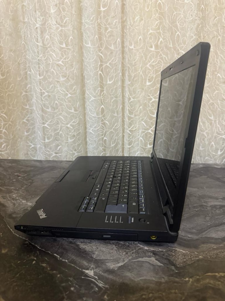Lenovo Thinkpad SL510 - 3