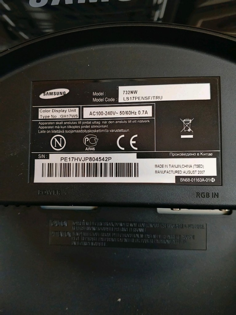 SAMSUNG 732NW LCD MONİTÖR - 4