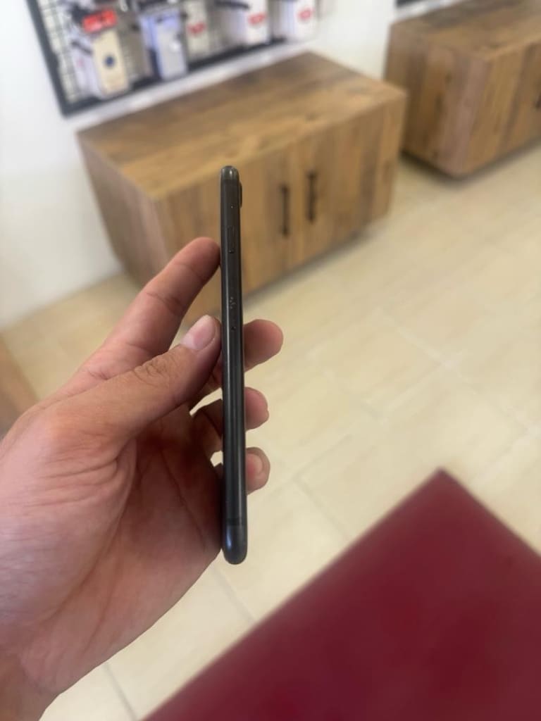 İphone 7 Siyah 32GB - 2