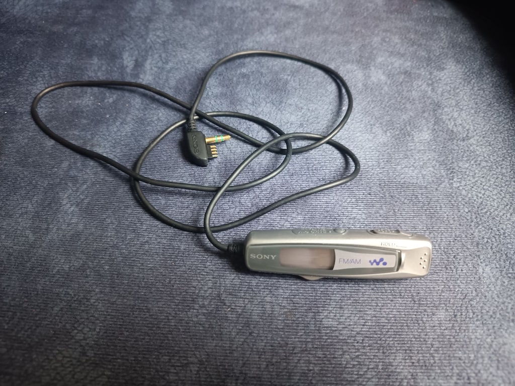 Sony Minidisc MD Ekranlı Radyo Uzaktan Kumandası - 2