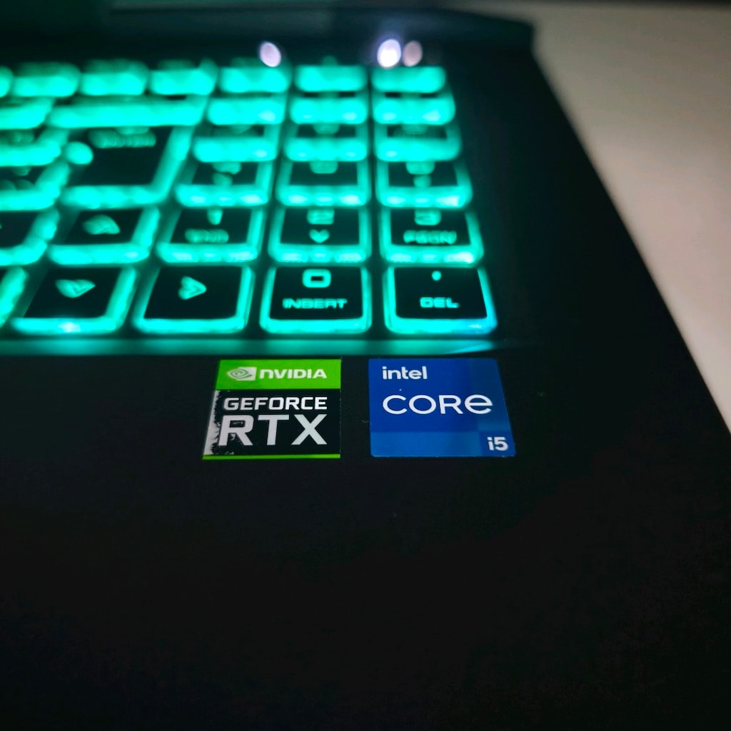 MONSTER / 32 RAM / RTX3050Tİ / 500 SSD / 17.3" BÜYÜK EKRAN / 144 HZ / - 5