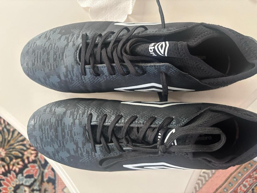 umbro krampon - 2