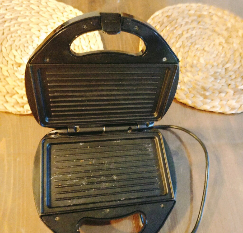 Elektrikli Mini Tost Makinasi - 4