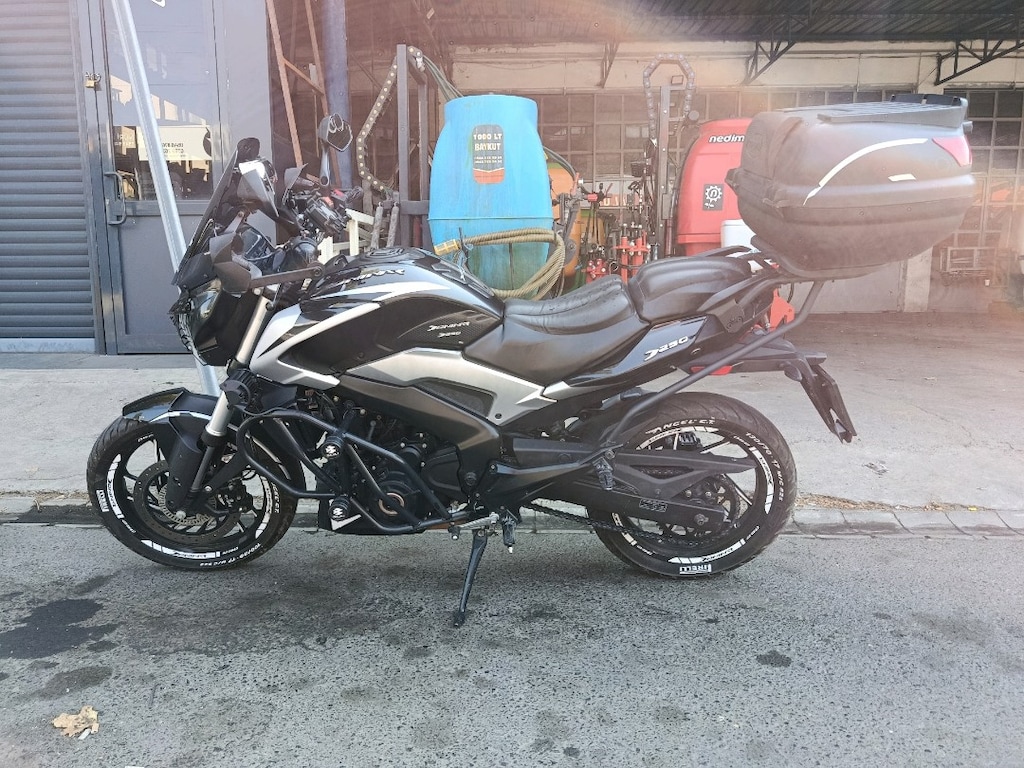 Bajaj Dominar 250 D - 3