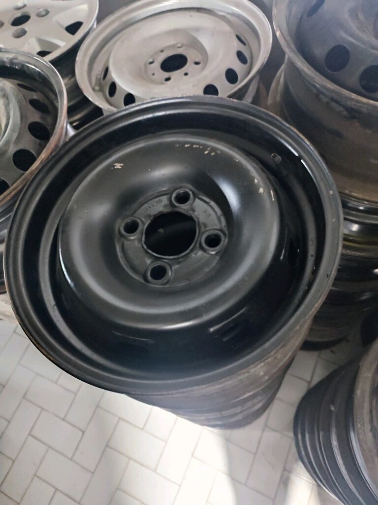 Orjinal Renault 9 Broadway spring 13 inç teneke jant adet 1100 TL takı - 2