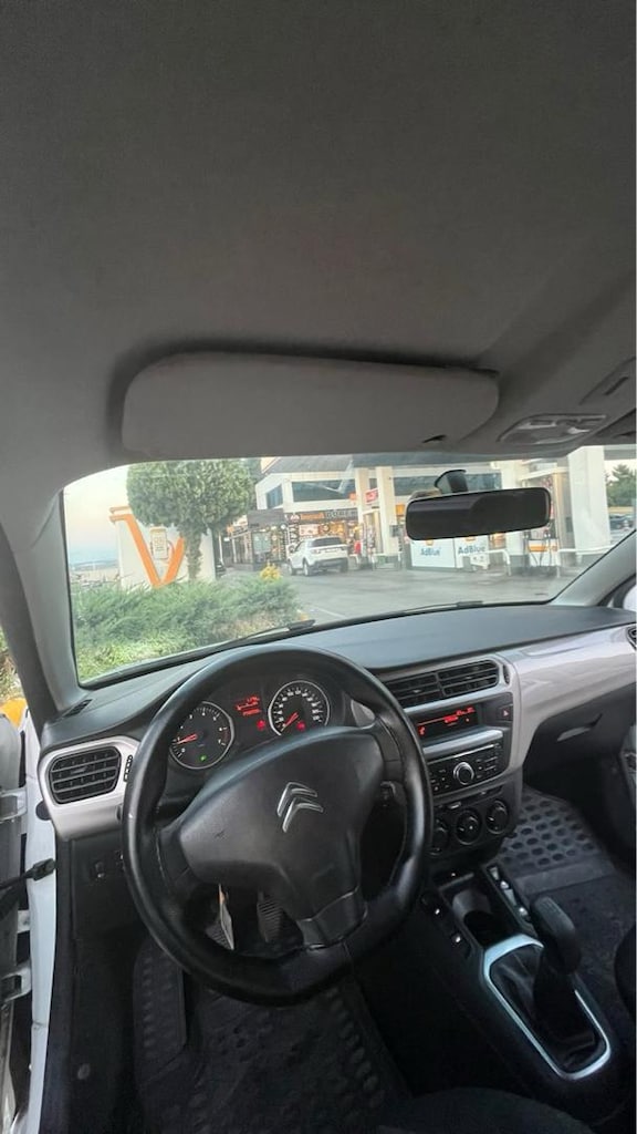 Beyaz Citroen Otomobil - 6