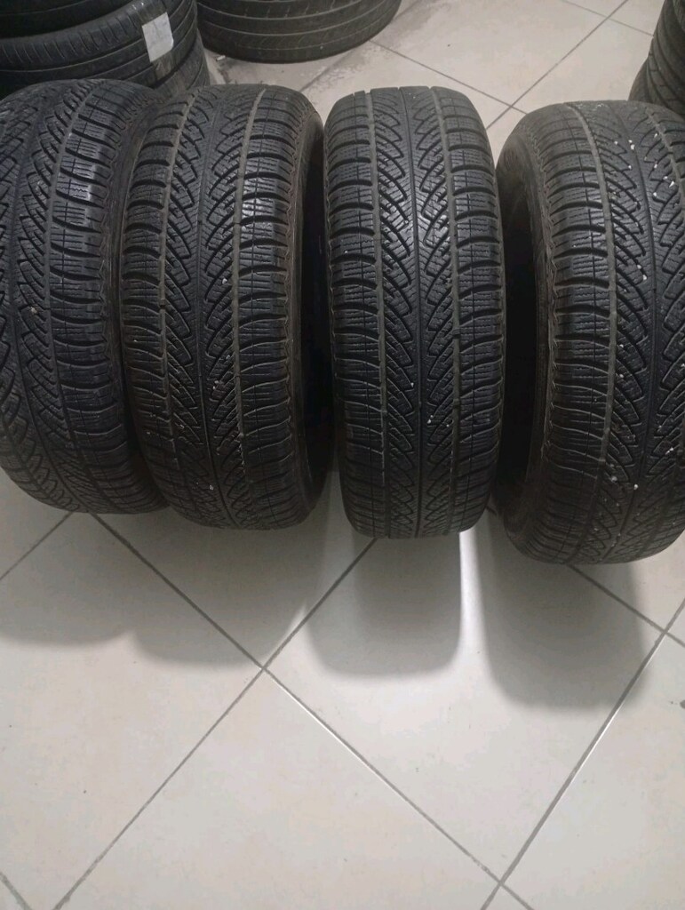 4adet çıkma lastikler 215/60R17 sıfır gibi lastikler - 2
