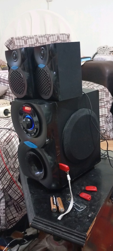 MİKADO BLUTUTLU FLAŞ BELLEKLİ AUX GİRİSLİ RADYOLU 2+1 SES SİSTEMİ - 7