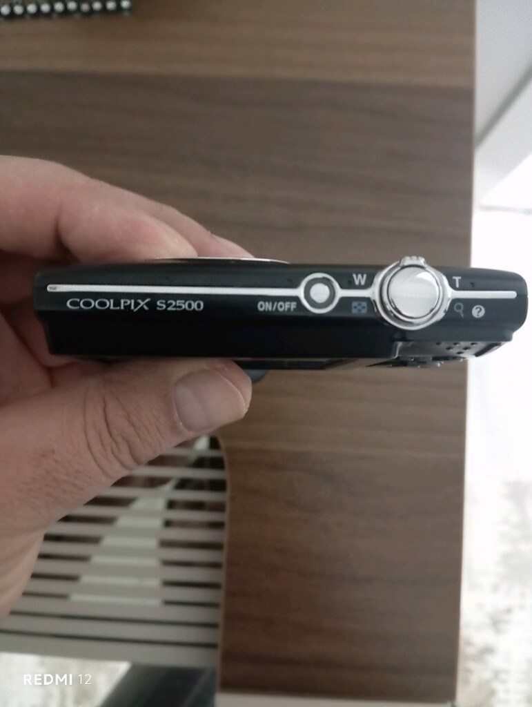 Nikon Coolpix S2500 Fotoğraf makinası ve video kaydedici - 2
