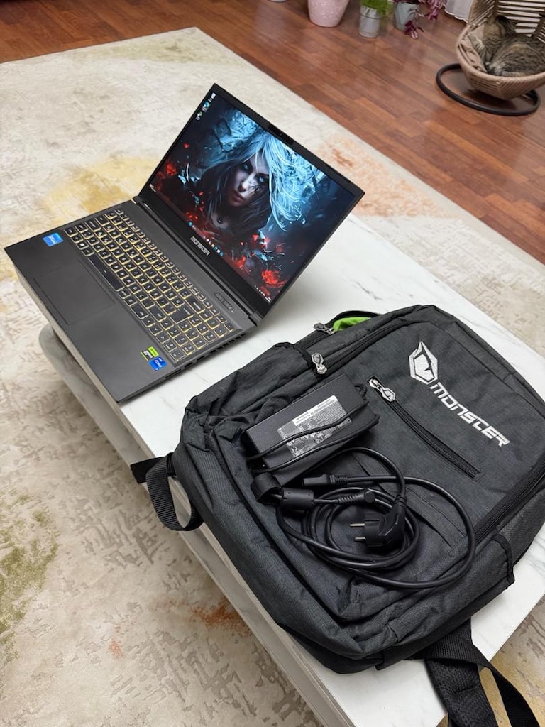 Monster Abra A5 Gaming Laptop - 4