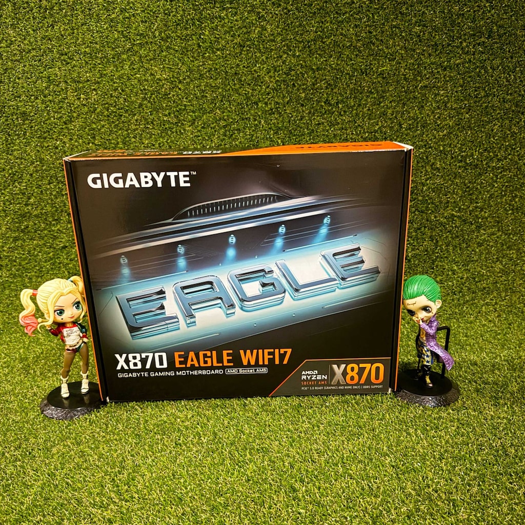 AMD RYZEN 7 7800X3D + GIGABYTE X870 EAGLE WIFI 7 + 32GB DDR5 - 2